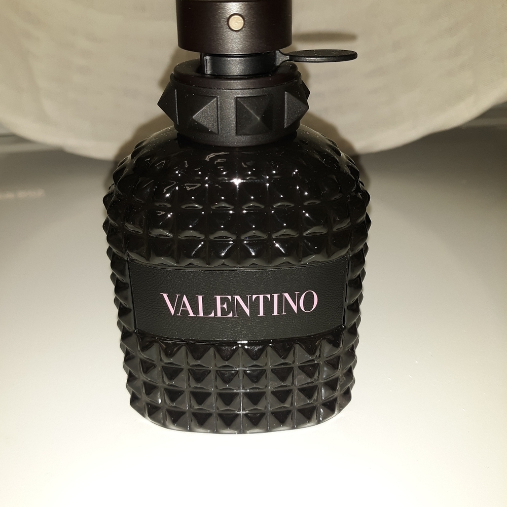 Valentino Uomo Born in Roma